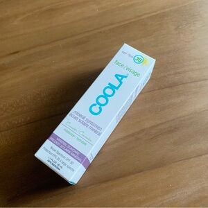 COOLA Mineral Sunscreen SPF 30 - White and Blue